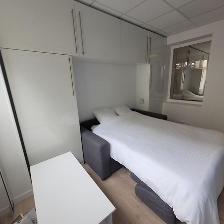 Studio Bien Equipe Au Calme A Montmartre 巴黎 外观 照片